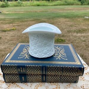 ✨3 for $20✨ Vintage Milk Glass Top Hat